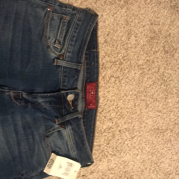 LUCKY BRAND regular 2/26 sized jeans. Tag still on, never worn. - Picture 6 of 6